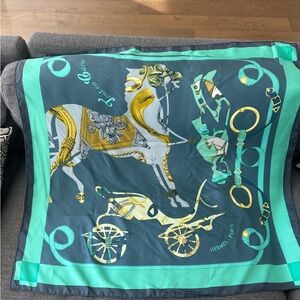 Authentic Hermes Tout en Carre Scarf